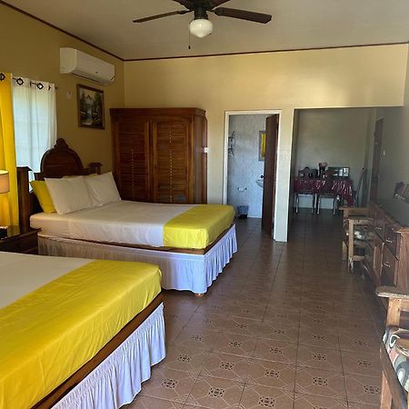 Brytan Villa Treasure Beach Exterior foto