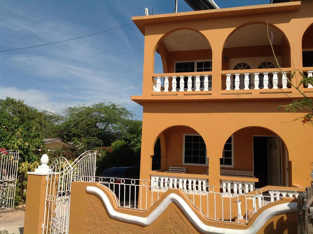 Brytan Villa Treasure Beach Exterior foto