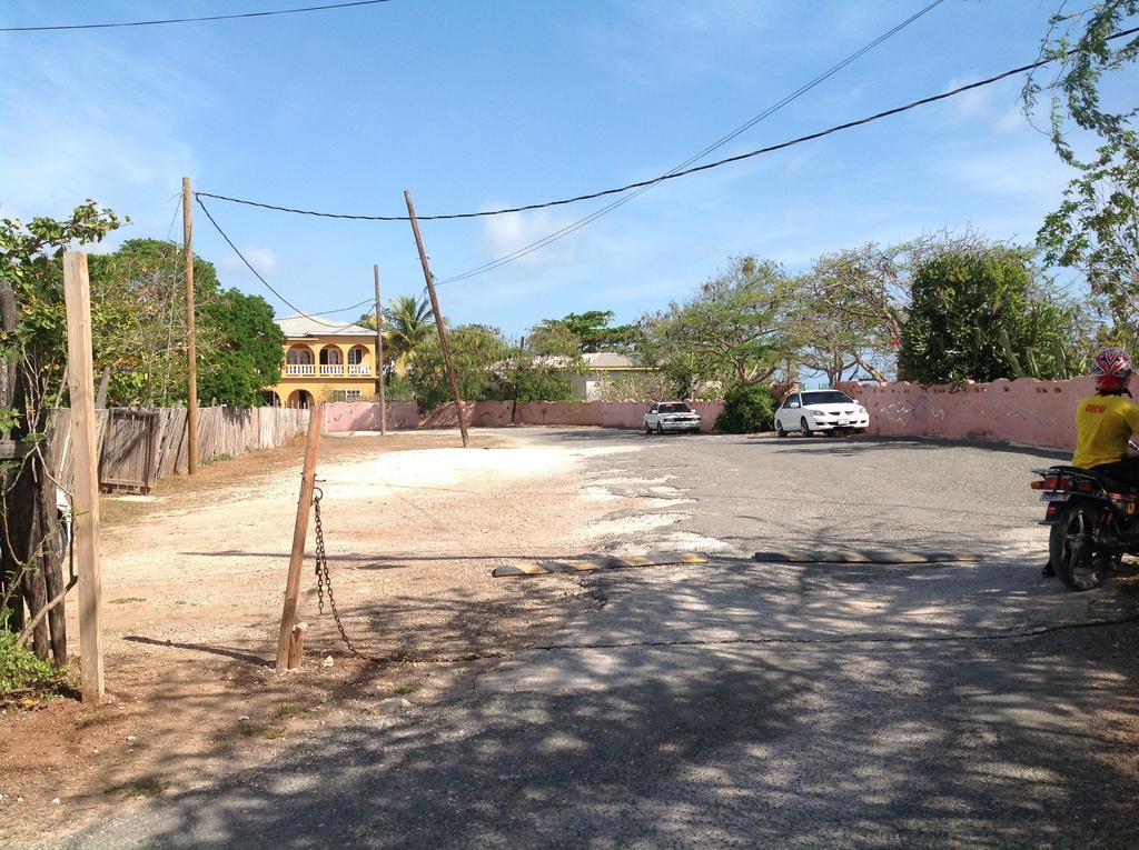 Brytan Villa Treasure Beach Exterior foto