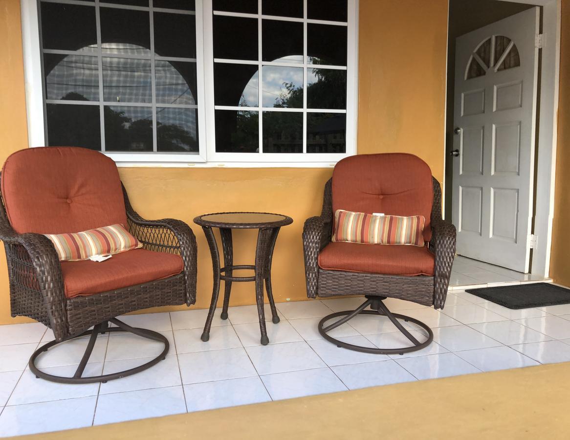 Brytan Villa Treasure Beach Exterior foto